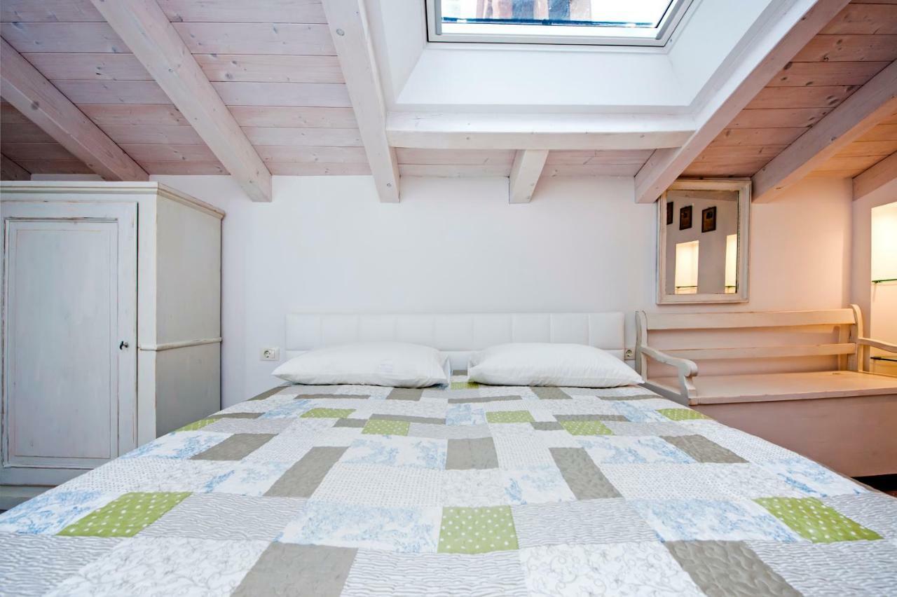 Apartment And Studio Ca' 3 Vie 로비니 외부 사진